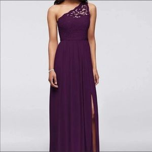 David’s Bridal long one shoulder lace bridesmaid dress STYLE# F17063 Plum